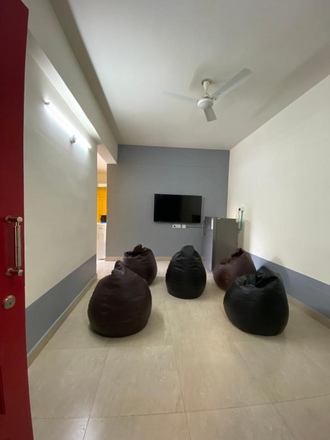 Rove By Boston Living Hostel Hyderabad Ngoại thất bức ảnh