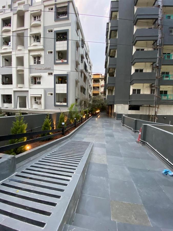 Rove By Boston Living Hostel Hyderabad Ngoại thất bức ảnh
